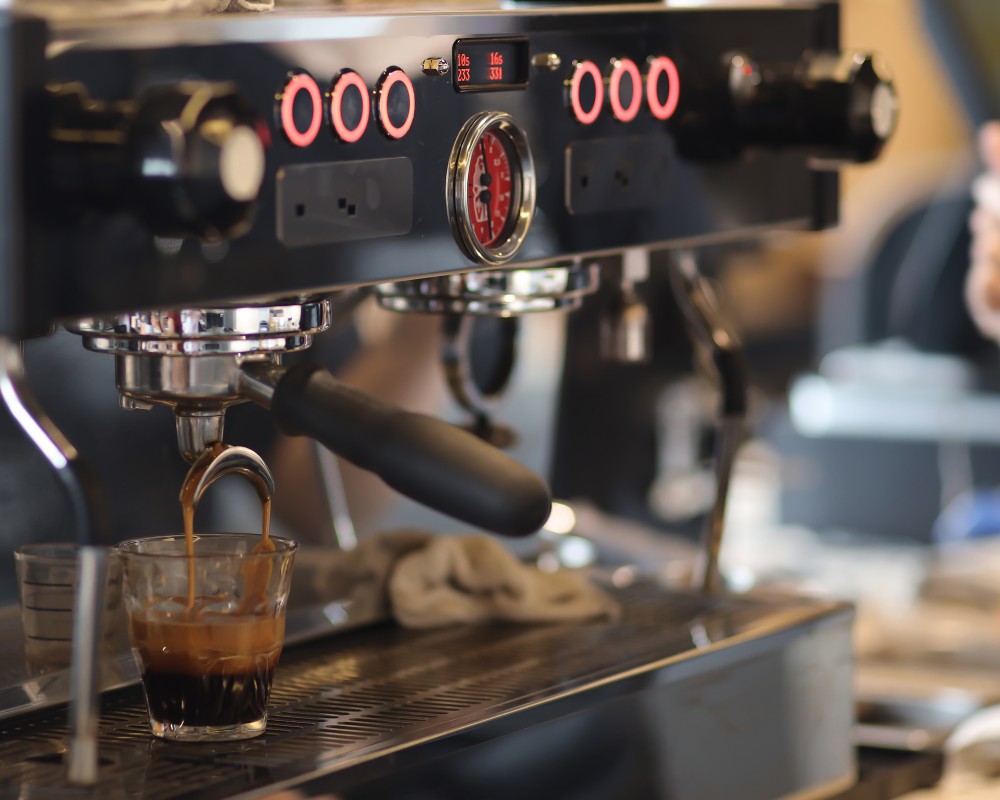 Commercial coffee machine excellence: How to clean and maintain your coffee machine Image