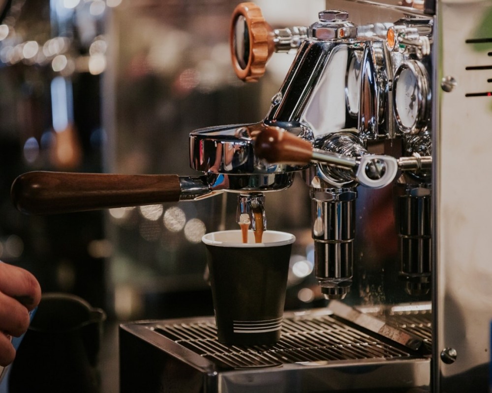 Leasing a Bean to Cup Commercial Coffee Machine: A Smart Investment for Businesses Image